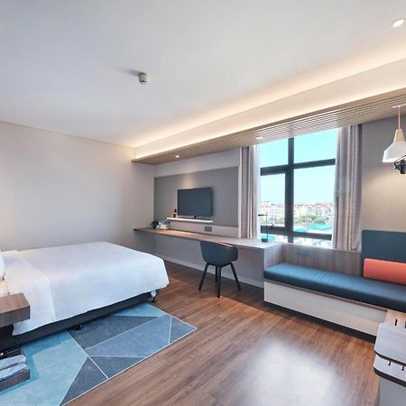 Holiday Inn Express Shanghai Hongqiao North By Ihg Fengbang Exteriör bild