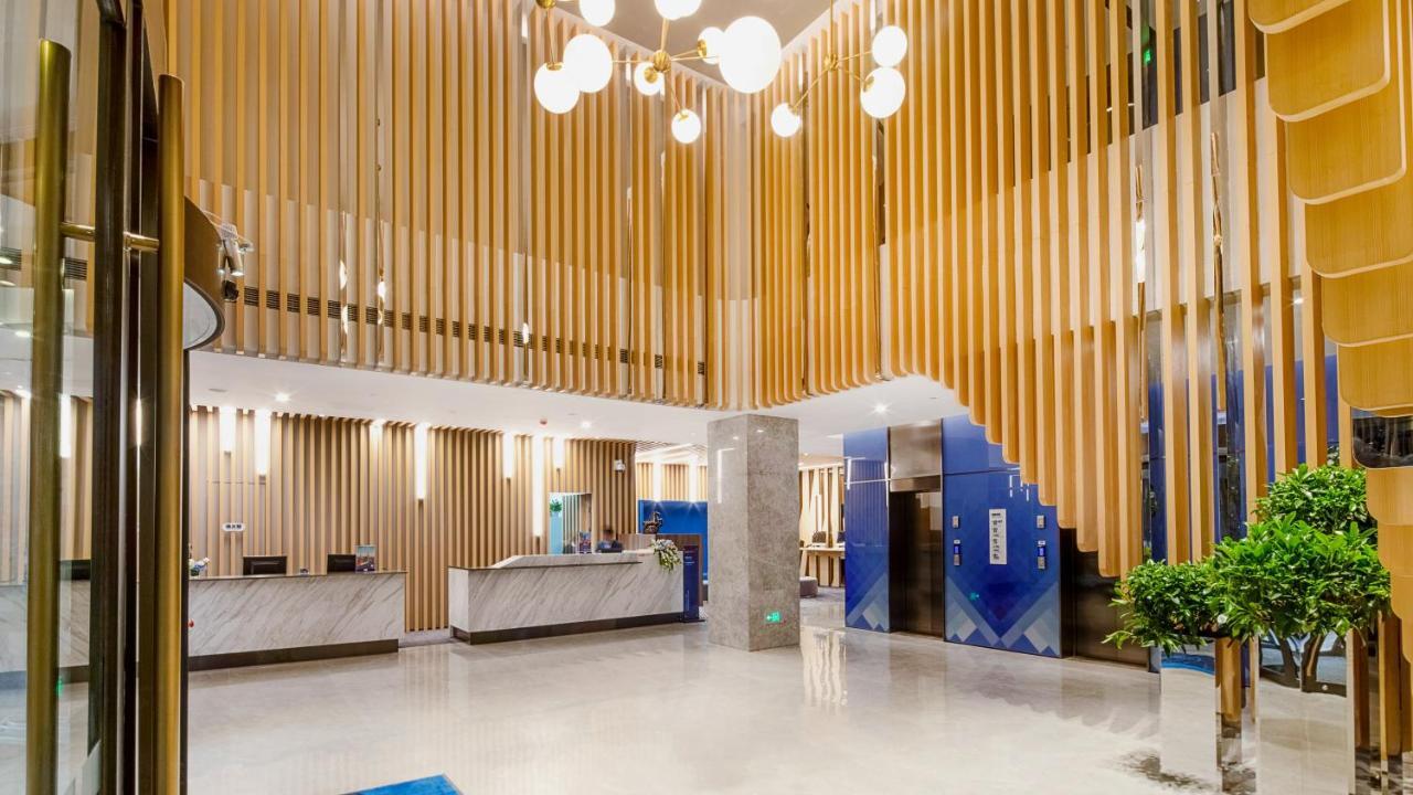 Holiday Inn Express Shanghai Hongqiao North By Ihg Fengbang Exteriör bild
